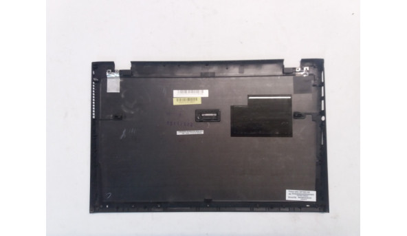 Нижня частина корпуса для ноутбука SONY VAIO SVP132A2CM, 13,3", 009-300A-3118-A, Б/В, всі кріплення цілі, подряпини та потертості.