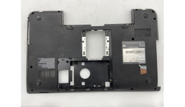 Нижня частина корпуса для ноутбука Toshiba Satellite C50D (13N0-CKA0111 H000047040) Б/В