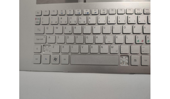 Клавіатура для ноутбука Acer Aspire 8943G, 18.4", б/в. Клавіатура не робоча, зламані два кріплення (фото), відсутні дві клавіші - 314977
