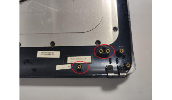 Кришка матриці для ноутбука для ноутбука Acer Aspire 8920, 8920G, 8930, 8930G, 18.4", 6070B0295101, 6051B0286001, б/в. Є подряпини. Нижні кріплення мають маленькі тріщинки. - 314979
