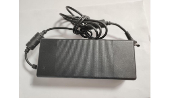 Зарядка, блок живлення для ноутбука Acer, FSP GROUP INC Model: FSP FSP135-ASAN1, Б/В. INPUT: 100-240v--50-60Hz, OUTPUT: 19Vdc--7.1A, 135W