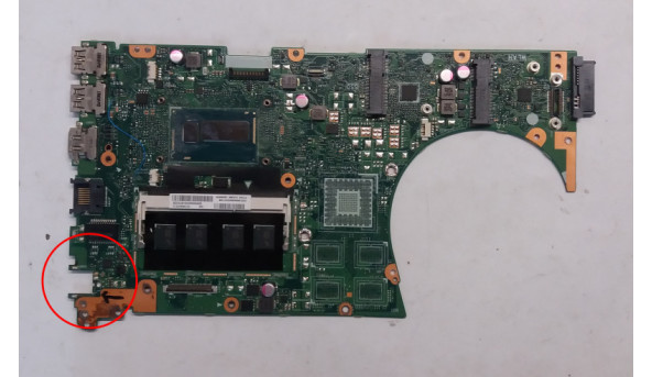 Материнська плата ASUS VivoBook S551LB, Rev:2.1, має впаяний процесор  SR16Q, Intel Core i3-4010U, та впаяну оперативну  пам'ять 4 ГБ.  Неробоча, відсутній роз'єм живлення.
