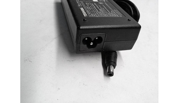 Зарядка для ноутбука Toshiba PA2521E-2AC3, 90W, 15.0V, 6.0A, Оригінал, Б/В - 315702