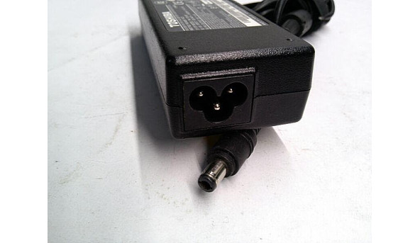Зарядка для ноутбука Toshiba PA3469E-1AC3, 75W, 15.0V, 5.0A, Оригінал, Б/В - 315704