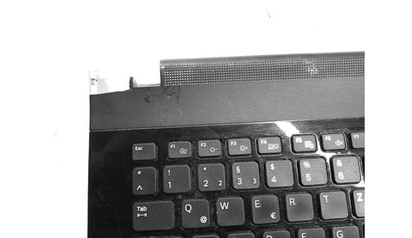 Середня частина корпуса для ноутбука Samsung NP305E7A, BA81-15211A, Б/В. - 315780