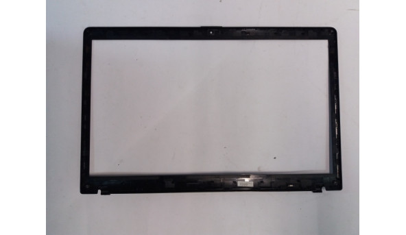 Рамка матриці корпуса для ноутбука Samsung NP305E7A, BA75-03363B, Б/В. Всі кріплення цілі, без пошкоджень. - 315782