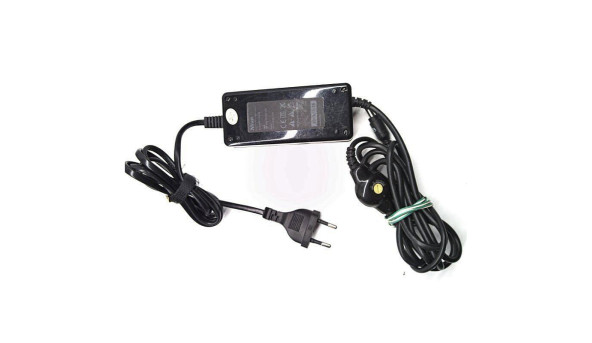 Зарядка для ноутбука Trust 17259-04, 70W, 15/16/19,5V, 3.6A, Б/В