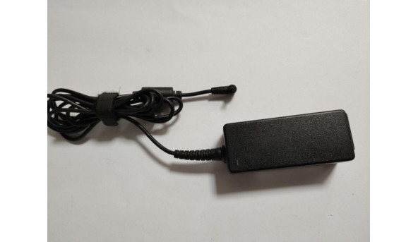 Зарядка, блок живлення для ноутбука Asus, Model: ADP-40PH AB, Input: 100-240V--2.1A, 50-60Hz, Output: 19.0V, 2.05A, 85W, Б/В