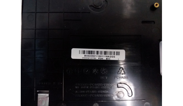 Середня частина корпуса для ноутбука Toshiba Satellite L650, L650D, V000210750, Б/В. Всі кріплення цілі. Без пошкоджень - 315888