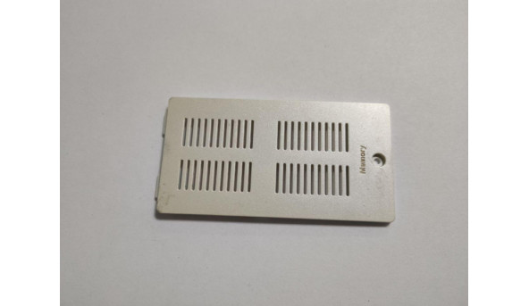 Сервісна кришка, для ноутбука Samsung NC10, NP-NC10, BA81-05790, Б/В, Зламаний один замок. Є подряпини.