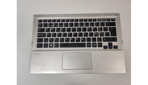 Середня частина корпуса для ноутбука Sony Vaio SVT131A11M, 13.3", 604XM07003, Б/В. Є тріщина біля тачпаду (фото). Продається з роз'ємом живлення, та робочою клавіатурою.
