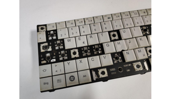 Клавіатура для ноутбука Fujitsu Siemens Amilo Pi3660, 18.4", б/в. Протестована, робоча. В хорошому стані. Відсутні клавіші, та є пошкодження у вигляді удару (фото). - 317708