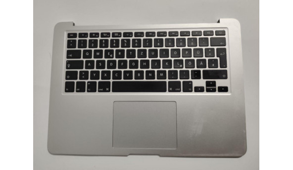 Нижня частина корпуса для ноутбука Apple MacBook Air 13, A1466, 604-7803-A, б/в. В хорошому стані. Клавіатура не робоча, була залитою.