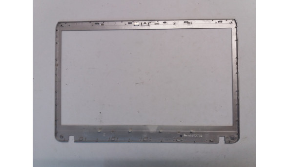 Рамка матриці корпуса для ноутбука Sony Vaio PCG-81212M, 012-010A-2643, Б/В. Кріплення всі цілі, подряпини, потертості. - 317912