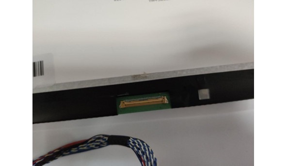 Матриця SAMSUNG, LTN156AT35-H01, 15.6'', LCD, HD 1366x768, 40-pin, Slim, б/в, Присутні засвіти помітні на всіх кольорах, та є сліди від клавіатури - 318040
