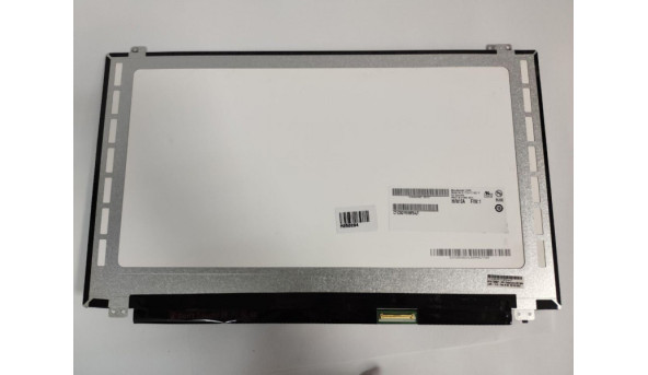 Матриця AU Optronics, B156HTN03.2, 15.6'', LCD, Full HD 1920x1080, 40-pin, Slim, б/в. Полоска з правого боку, та присутні маленькі сліди від клавіатури (на роботу не впливають) - 318071