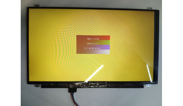 Матриця AU Optronics, B156HTN03.2, 15.6'', LCD, Full HD 1920x1080, 40-pin, Slim, б/в. Полоска з правого боку, та присутні маленькі сліди від клавіатури (на роботу не впливають) - 318071