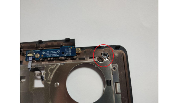 Середня частина корпуса для ноутбука Dell Latitude E7440, 14.0", CN-0F48CM, CN-0C98T7, AP0VN000410, б/в. Зламані два кріплення та є тріщина (фото) - 318273