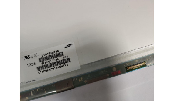 Матриця Samsung, LTN156AT30, 15.6", 40-pin, LCD, HD 1366x768, Slim, б/в, Є засвіт та чорна цятка, помітні на всіх кольорах, та присутні сліди від клавіатури - 318657