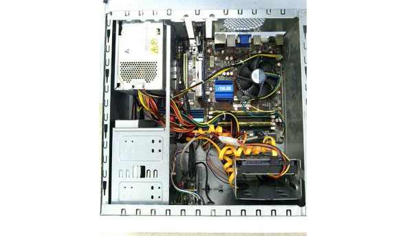 Системний блок Fujitsu-Siemens  Amilo Desktop PI3620, Intel Xeon L5335 - 4-ядерний процесор 2000 MHz, HDD 700Gb, DDR 2 6GB, AMD Radeon HD 6450 64-bit GDDR3, Delta Electronics DPS-280GB A, Б/В