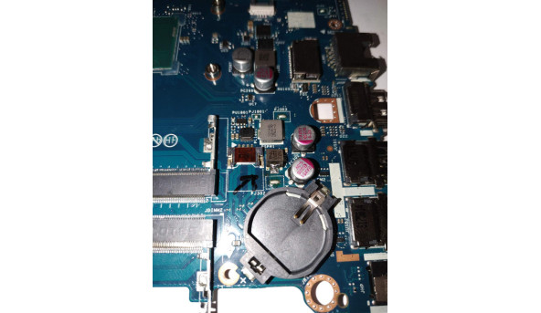 Материнська плата для ноутбука HP 15-bs158sa , 934908-​601 , 934908-501 , б/в , процесор: SR3LA , Intel Core i5-8250U, на кнопку не реагує, процесор в короткому замиканні.