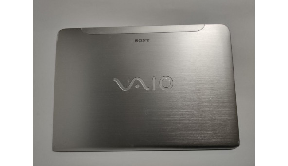 Кришка матриці для ноутбука Sony Vaio SVE14A, SVE14AG17W, SVE14A36CAS, 14.0", 009-100A-1869-A, б/в. Є пошкоджені кріплення (фото), продається з веб-камерою (фото)