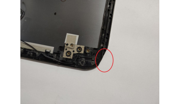 Кришка матриці для ноутбука Dell Inspiron 14z, 14z-5423, 14.0", CN-05YN8X, 60.4UV04.002, б/в. Кріплення цілі, є незначне пошкодження (фото)