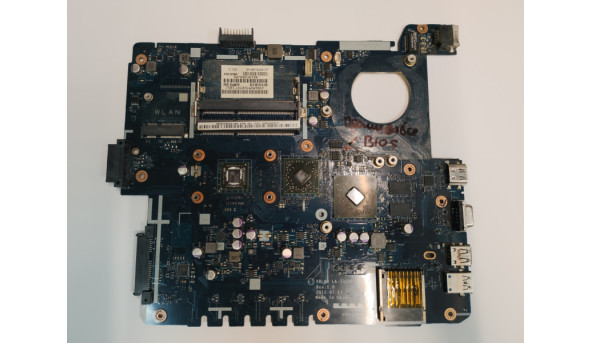 Материнська плата для ноутбука Asus K53BE, Rev:1.0, LA-7325P, VRL60, Б/В. Має впаяний процесор AMD E2-Series, E2-1800, EM1800GBB22GV.   Прошивався біос, мінялося гніздо (фото), та випаяна мережева плата (фото).