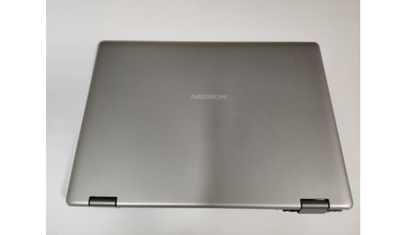 Кришка матриці корпуса  для ноутбука Medion E2216T, MD99940,  11.6", Б/У. Продається разом із шлейфом петлями та сенсором. В хорошому стані. Одна петля зламана.