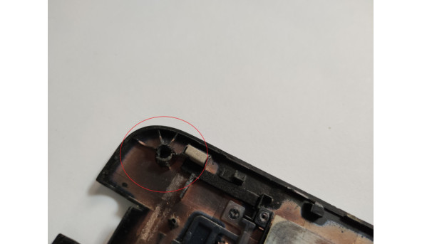 Середня чаcтина корпуса для ноутбука Packard Bell Easynote TE11H C-B822G, Q5WTC, 15.6", AP0PI000300, Б/В. Зламані верхні кріплення (фото), та є потерта лицьова частина. - 319381