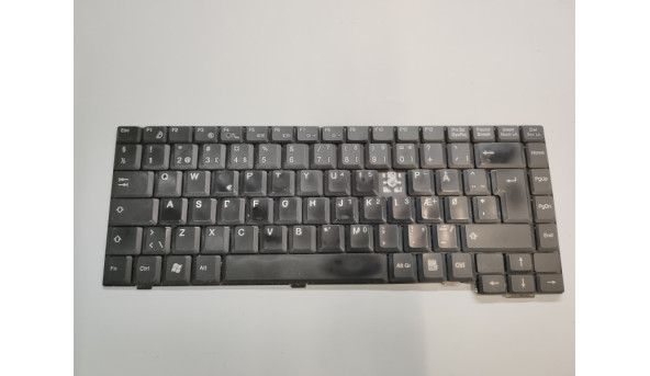 Клавіатура для ноутбука Fujitsu Amilo A1640, L1640, A1645, M7425, M1425, M1424, б/в, відсутня одна клавіша.