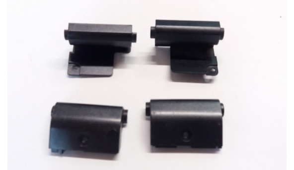 Заглушки завіс для Sony Vaio PCG-8112p, Б/В. Пошкоджено одне кріплення (фото)