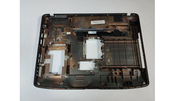 Нижня частина корпуса для ноутбука eMachines E520, KAWE0, 15.4", AP05W000400, Б/В. Кріплення біля батареї мають тріщини. - 319578
