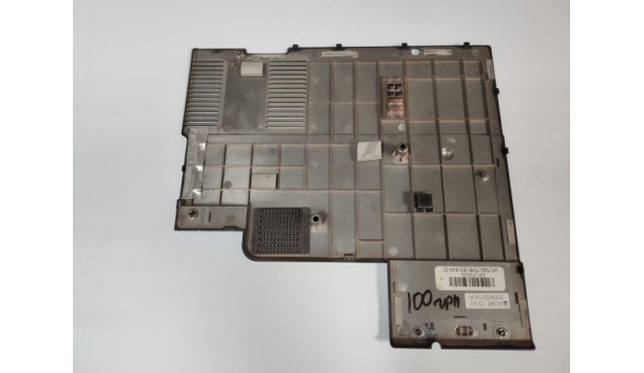 Сервісна кришка для ноутбука LG LGE51, E510, 15.4", 3JPL3TD0000, Б/В, Є зламане кріплення (фото). - 319607