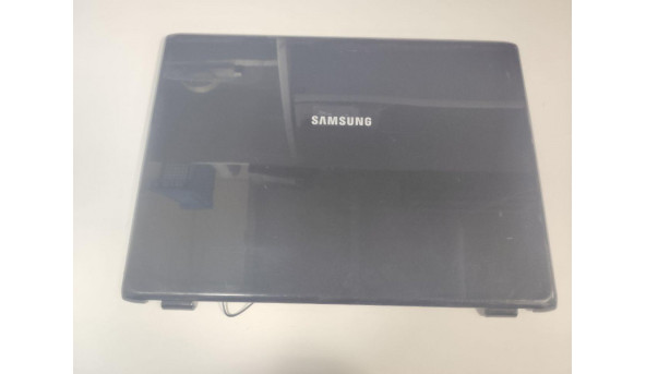 Кришка матриці для ноутбука Samsung R505, NP-R505H, 15.4", ba81-04575a, Б/В. Є подряпини та потертості. Продається з верхньою направляючою та веб камерою. - 319733