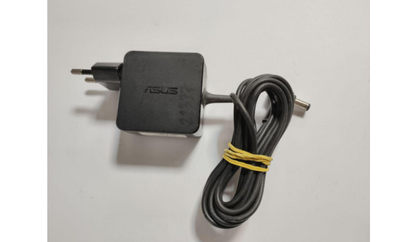 Зарядка, блок живлення для ноутбука Asus, Model: AD890028, Input: 100-240V--0.8A, 50-60Hz, Output: 19.0V, 1.75A, 33W, Б/В