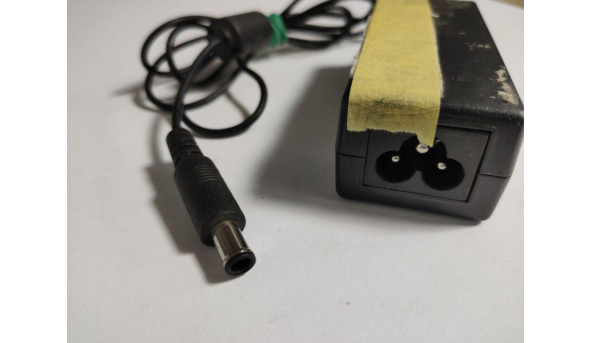 Зарядка, блок живлення для ноутбука LG, Model: ADS-40SG-19-3, Input: 100-240V--1.0A, 50-60Hz, Output: 19.0V, 1.3A, 25W, Б/В. Зверху є двох- сторонній скоч. - 319746