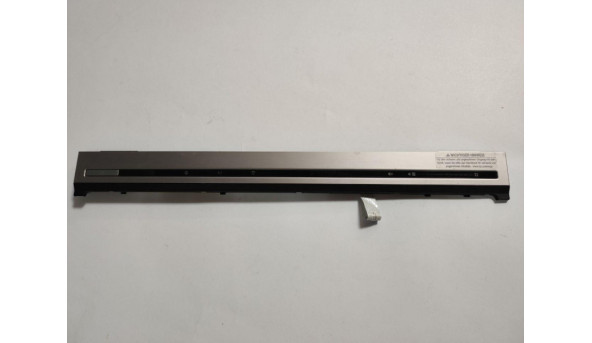 Верхня накладка на середню панель, для ноутбука HP EliteBook 6930p, 14.1", 491227-001, 486307-001, Б/В. Виламане одне кріплення (фото).