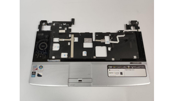 Середня частина корпуса для ноутбука Acer Aspire 8920G, 8920, 18.4", 6070B0263201, 6051B0288801-2, Б/В. В хорошому стані. Є нещначне пошкодження (фото).