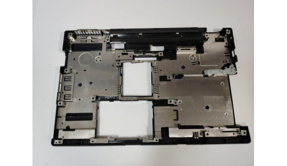 Нижня частина корпуса для ноутбука Fujitsu Lifebook E752, Б/В. В хорошому стані.