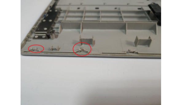 Середня частина корпуса для ноутбука Samsung RV513, NP-RV513L, 15.6", ba81-12683a, ba75-02862c, Б/В. В хорошому стані. Зламано 2-4 замочки. Клавіатура протестована, робоча. - 320025