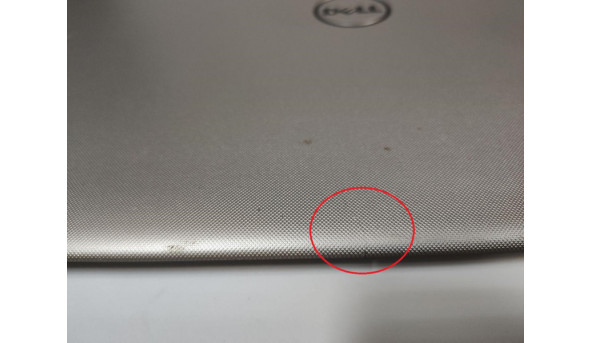 Кришка матриці  для ноутбука DELL Inspiron 17 5758, 17.3", AP1AS000800, CN-0XXX20, Б/В. Є подряпини. Зламані зліва кріплення (фото), та є тріщина (фото).