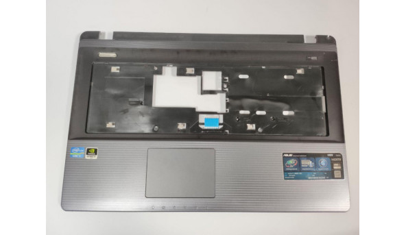 Середня частина корпуса для ноутбука ASUS K95V, 18.4", AP0NF000300, 13GN8410P030-1, Б/В. Є пошкодження (фото).