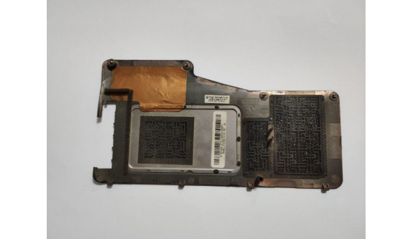 Сервісна кришка для ноутбука Lenovo IdeaPad Y560, 15.6", 36KL3TDLV00, б/в, зламана решітка (фото) - 320151
