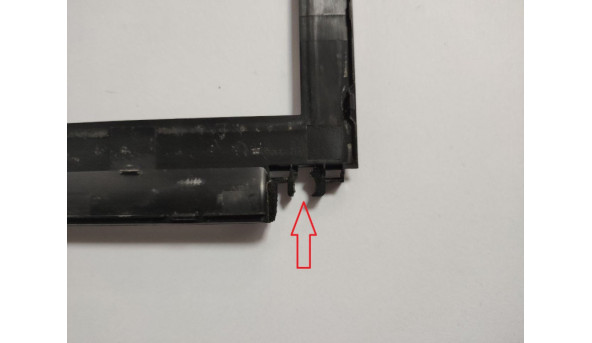 Рамка матриці для ноутбука Toshiba Tecra R850, 15.6", GM9030844, gm903103421a-a, б/в. Нижні кріплення мають пошкодження (фото) - 320185