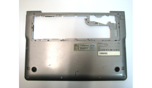Нижня частина корпуса для ноутбука Samsung 530U NP530U3C BA81-16493A Б/У