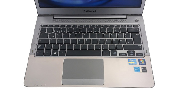 Ноутбук Samsung 530U Intel Core I5-2467M 4 GB RAM 320 GB HDD [13.3"] - ноутбук Б/У - 326299