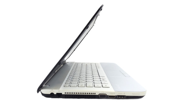 Ноутбук Sony VAIO PCG-61211M Intel Core I3-350M 4 GB RAM 500 GB HDD ATI Radeon HD 4500 [14"] - ноутбук Б/В - 326303