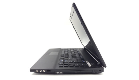 Ноутбук Clevo W76K AMD Athlon 64 X2 TK-57 3 GB RAM 160 GB HDD Radeon Xpress X1200 [15.6"] - ноутбук Б/У - 326306