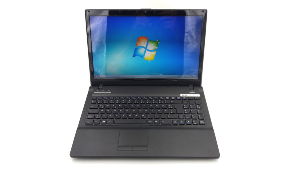 Ноутбук Clevo W76K AMD Athlon 64 X2 TK-57 3 GB RAM 160 GB HDD Radeon Xpress X1200 [15.6"] - ноутбук Б/У